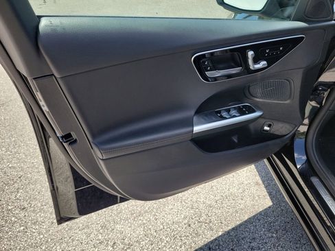 Used 2025 Mercedes-Benz C 300 Sedan image 16