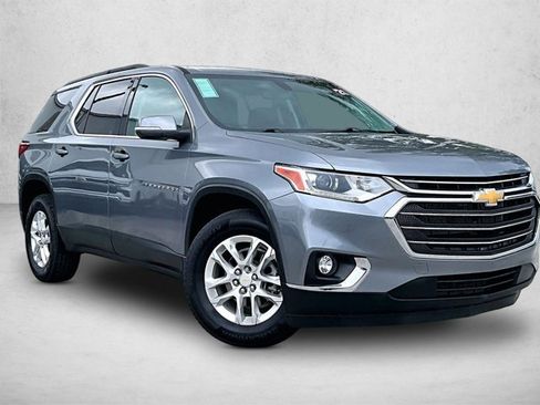 Used 2021 Chevrolet Traverse LT FWD image 12