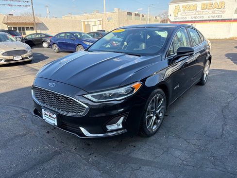 Used 2019 Ford Fusion Titanium image 6