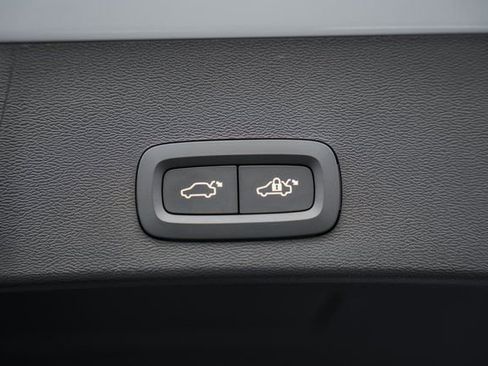 New 2026 Volvo XC40 B5 Plus w/ Protection Package Premier image 10