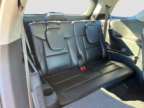 Used 2023 Ford Explorer XLT w/ Equipment Group 202A image 26