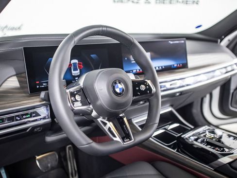 Used 2023 BMW 740i RWD image 22
