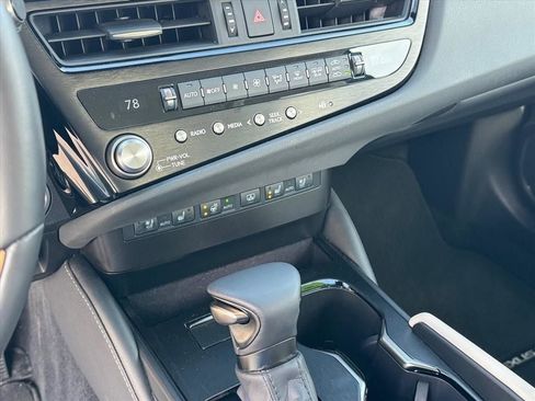 Used 2024 Lexus ES 350 Ultra Luxury w/ Accessory Package (Z1) image 22