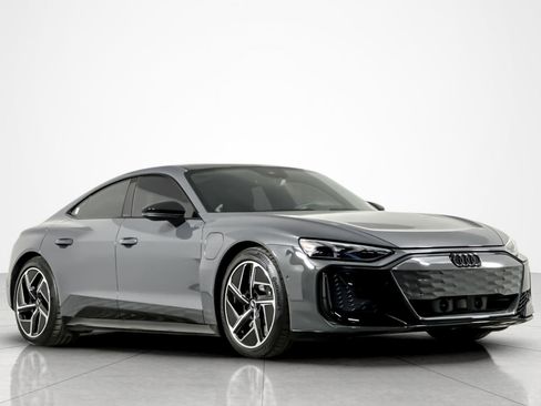 New 2025 Audi RS e-tron GT performance image 2