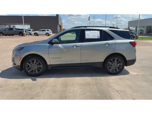 Used 2023 Chevrolet Equinox RS FWD image 5