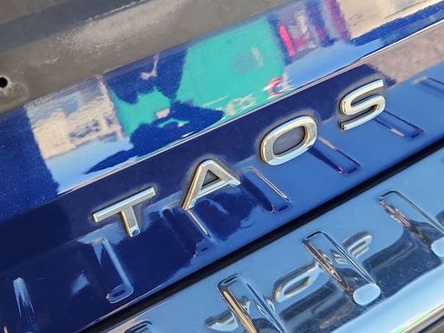 Used 2023 Volkswagen Taos SE image 30