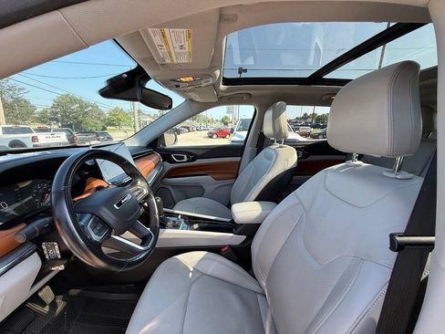 Used 2022 Jeep Compass Limited w/ Sun and Sound Group AWD/4WD image 12