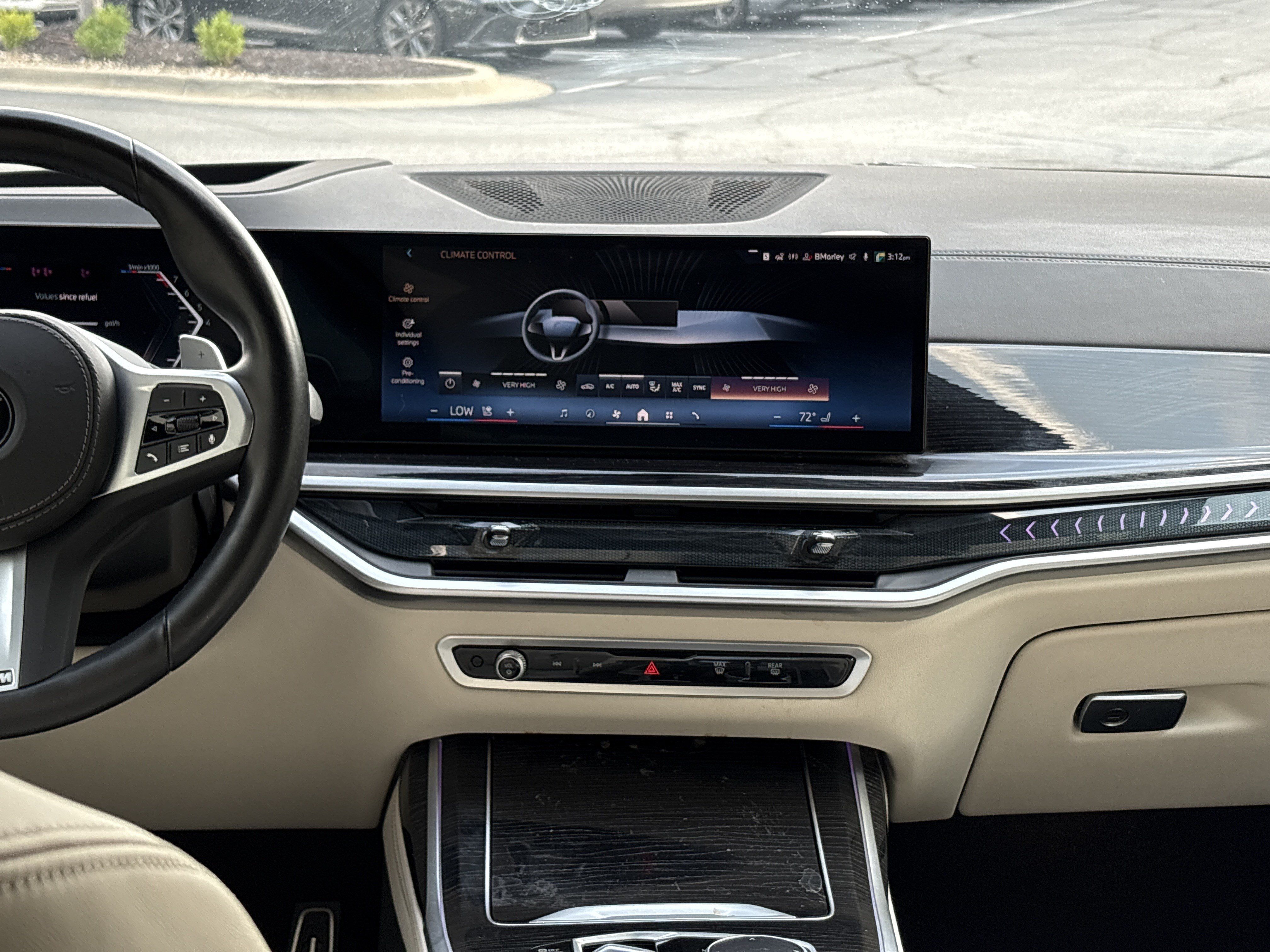 Used 2025 BMW X7 xDrive40i w/ M Sport Package AWD/4WD image 30
