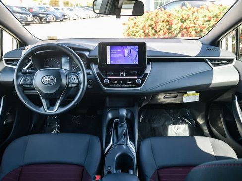Used 2025 Toyota Corolla SE w/ Convenience Package FWD image 14