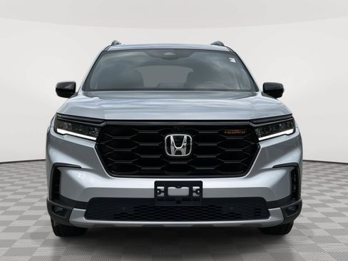 Certified 2025 Honda Pilot TrailSport image 2