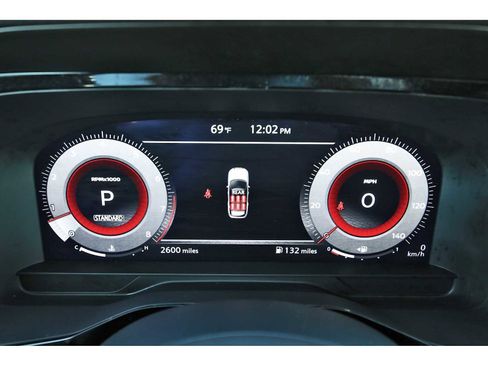 Used 2025 Nissan Pathfinder Platinum w/ Cargo Package image 15