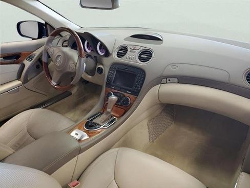 Used 2009 Mercedes-Benz SL 550 w/ Premium I Pkg image 11