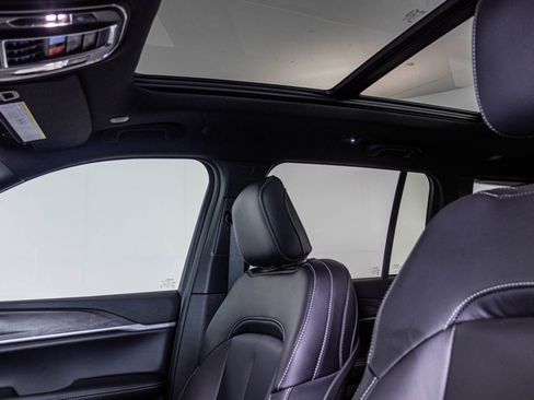 New 2025 Jeep Grand Cherokee Limited image 30