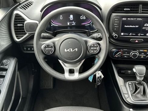 Used 2024 Kia Soul LX w/ Option Group 015 image 15