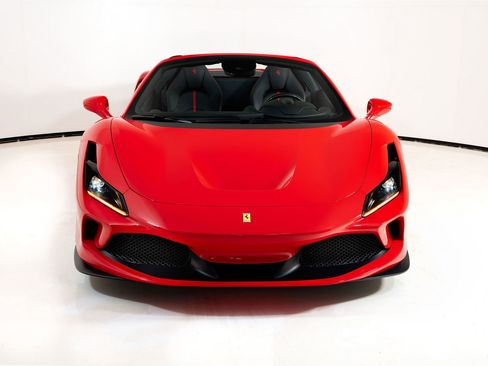 Certified 2021 Ferrari F8 Tributo image 9