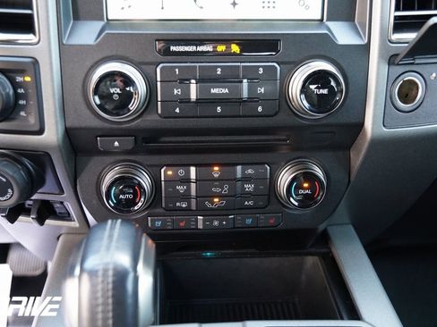 Used 2017 Ford F150 Raptor w/ Equipment Group 802A Luxury image 32