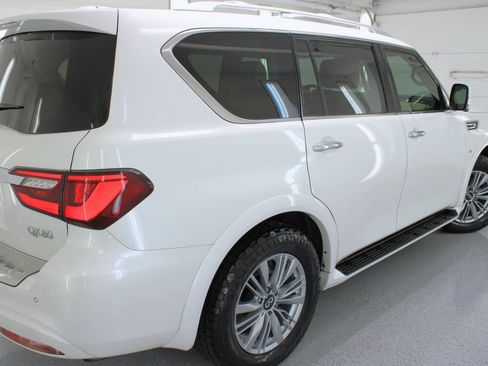 Used 2019 INFINITI QX80 Luxe w/ All-Season Package image 15