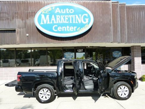 Used 2024 Nissan Frontier SV w/ SV Convenience Package image 14