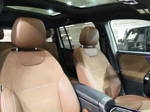 Certified 2024 Mercedes-Benz GLB 250 4MATIC image 23