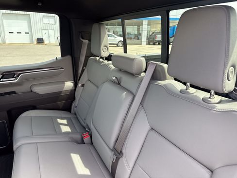 Used 2025 Chevrolet Silverado 1500 LTZ w/ LTZ Premium Package AWD/4WD image 14