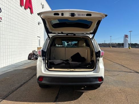 Used 2015 Toyota Highlander Limited image 32