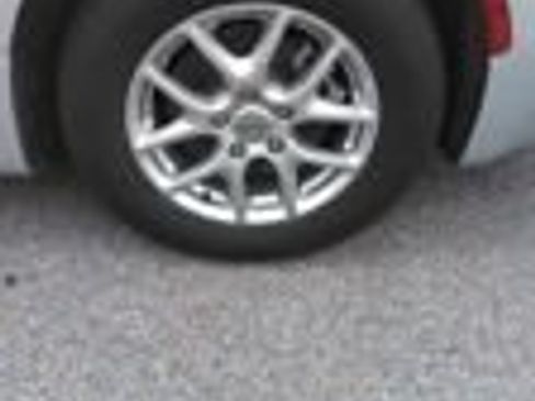 Used 2024 Chrysler Pacifica Touring-L FWD image 17