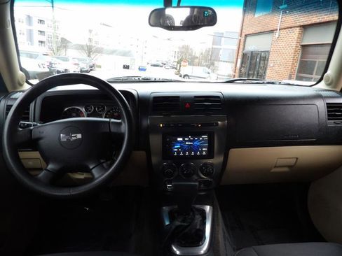 Used 2006 HUMMER H3 w/ Chrome Appearance Package image 19