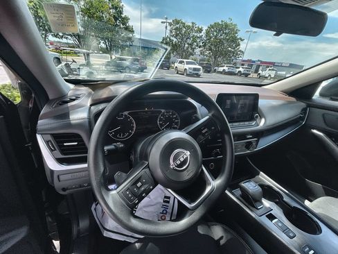 Used 2023 Nissan Rogue S FWD image 10