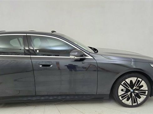 Used 2026 BMW 540i xDrive image 8