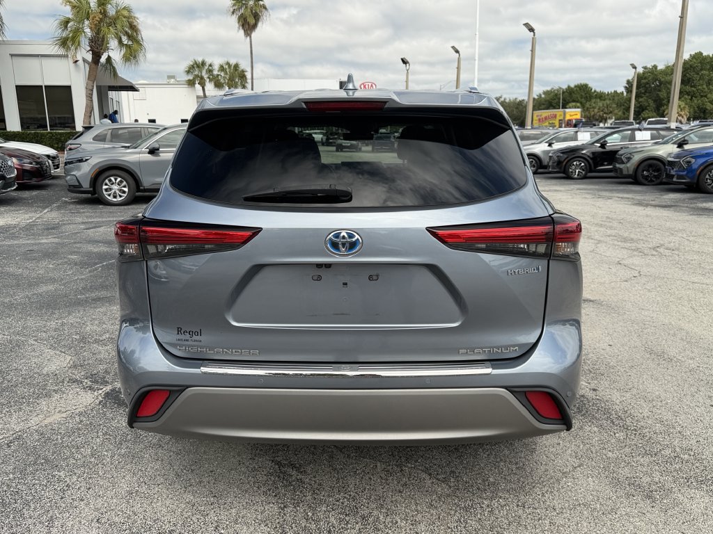 Used 2022 Toyota Highlander Platinum AWD/4WD image 6