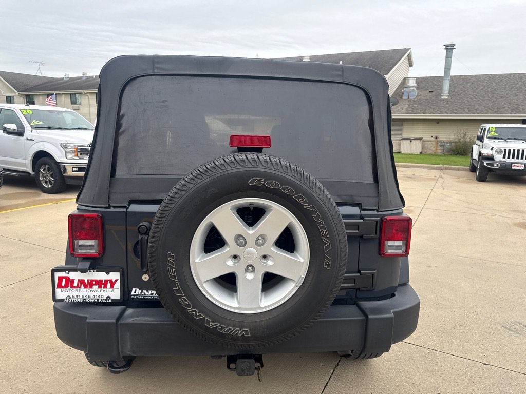 Used 2016 Jeep Wrangler Unlimited Sport w/ Quick Order Package 23S AWD/4WD image 4