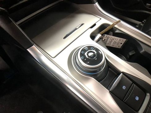 Certified 2022 Ford Explorer Limited w/ Equipment Group 301A image 19