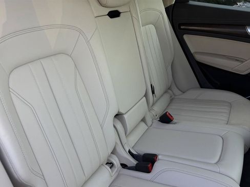Used 2023 Audi Q5 2.0T Premium AWD/4WD image 37