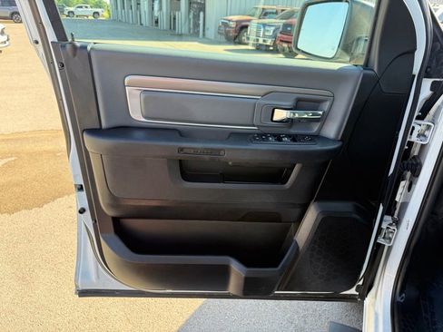 Used 2022 RAM 1500 Classic SLT RWD image 6