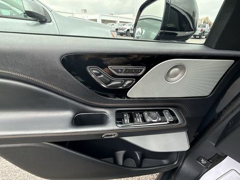 Used 2025 Lincoln Aviator Black Label image 29