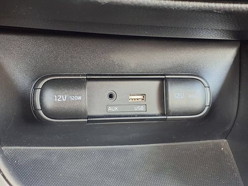 Used 2016 Kia Soul FWD image 7