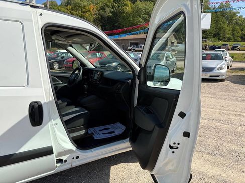 Used 2019 RAM ProMaster City Tradesman FWD image 16