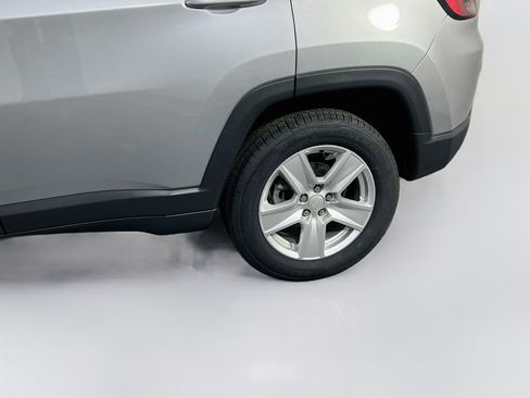 Used 2022 Jeep Compass Latitude w/ Convenience Group AWD/4WD image 28
