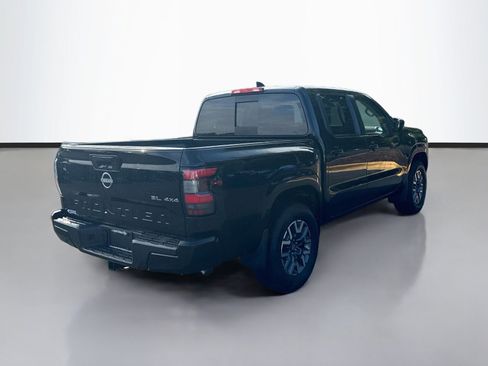 Used 2024 Nissan Frontier SL AWD/4WD image 7