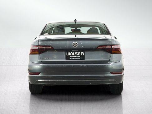 Used 2019 Volkswagen Jetta SE FWD image 4