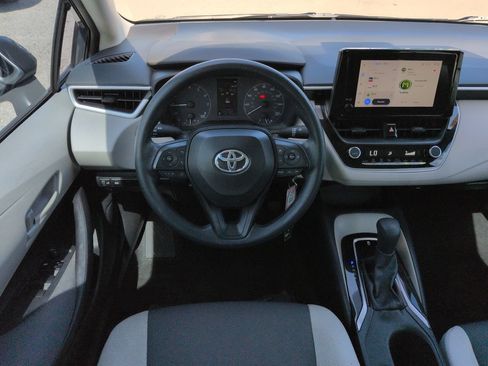 Used 2025 Toyota Corolla LE FWD image 16