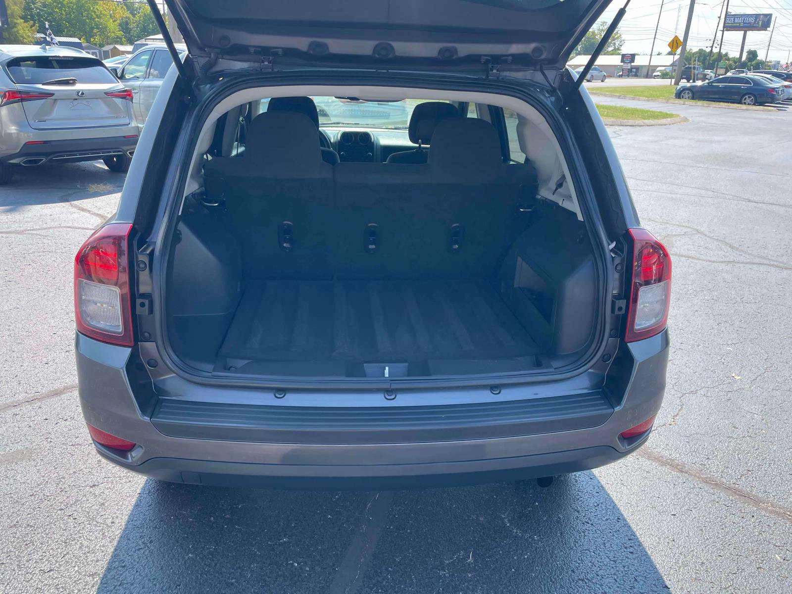Used 2017 Jeep Compass Sport FWD image 6