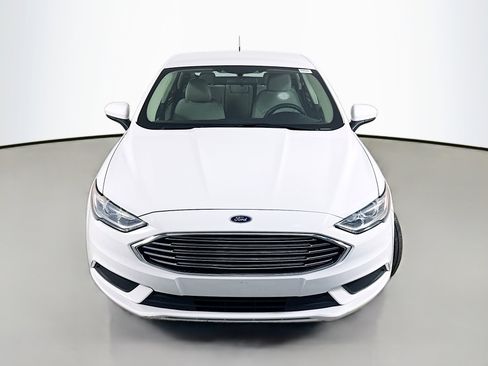 Used 2018 Ford Fusion S image 2