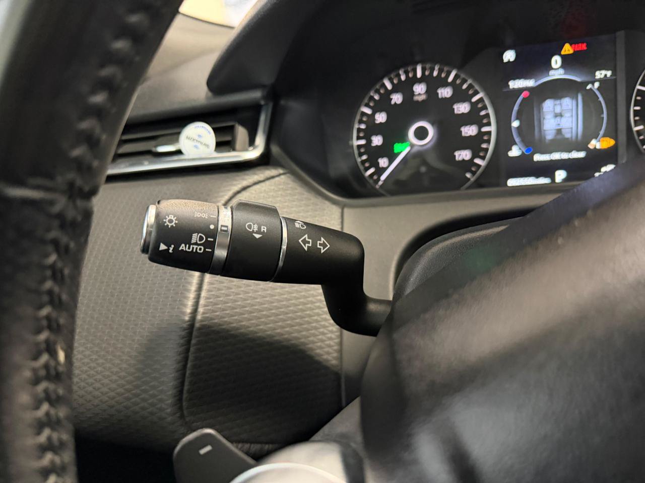 Used 2018 Land Rover Range Rover Velar S AWD/4WD image 34