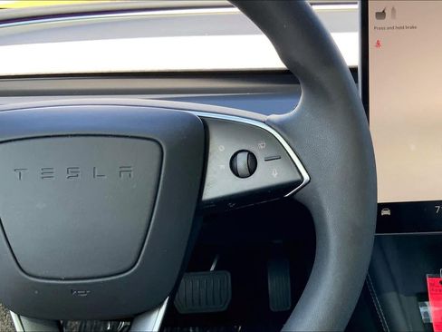Used 2024 Tesla Model 3 Standard Range RWD image 23
