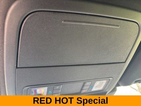Used 2025 Ford Explorer ST-Line w/ ST-Line Street Pack AWD/4WD image 28