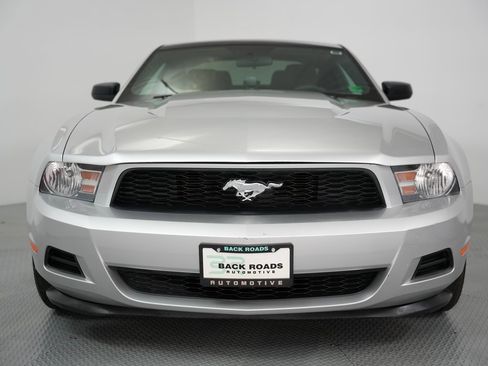 Used 2012 Ford Mustang Coupe image 2