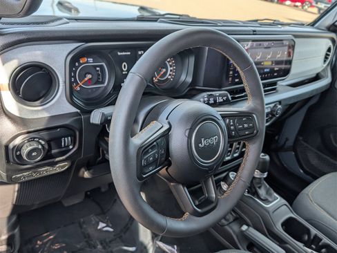 Used 2024 Jeep Wrangler Sport S image 10