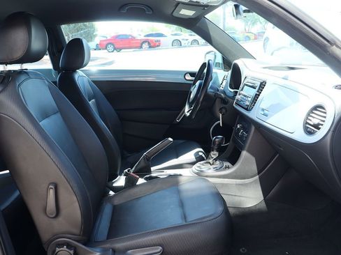 Used 2012 Volkswagen Beetle 2.5 image 28