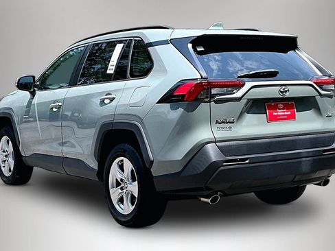 Used 2021 Toyota RAV4 XLE FWD image 4